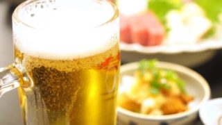 授乳中はどのくらいお酒を飲んで良いのか