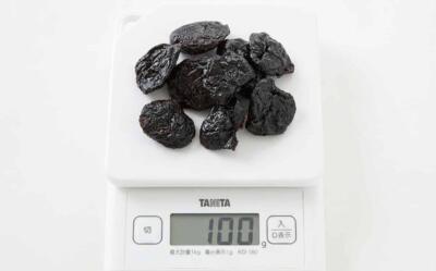 プルーンやレーズンは本当に“鉄が多い果物”か?成分表から検証